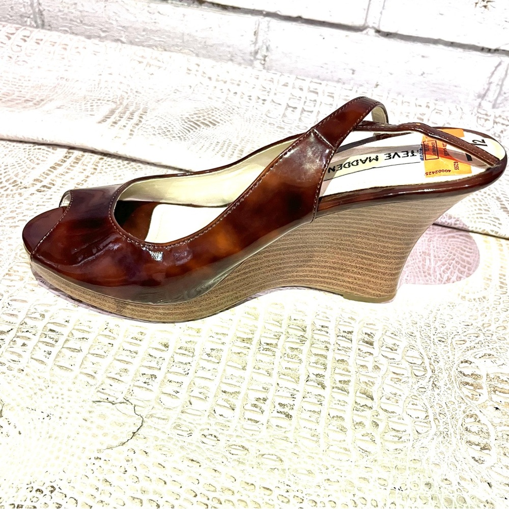 Steve Madden Abbaa Tortoise Shell Peep Toe Wedges - image 6